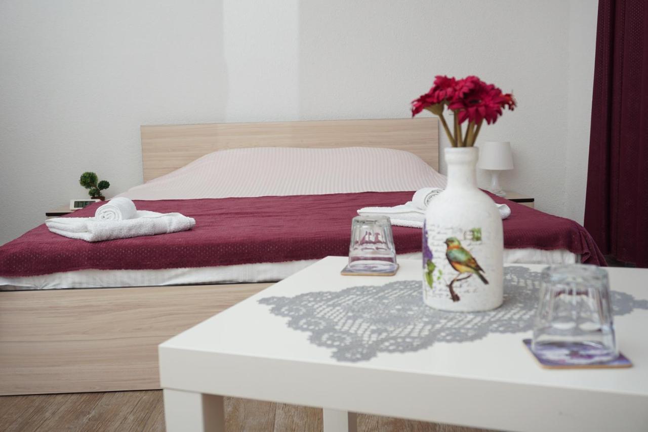 Bed & Breakfast Delikates Stojakovo Exteriör bild