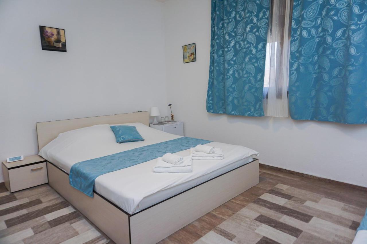 Bed & Breakfast Delikates Stojakovo Exteriör bild